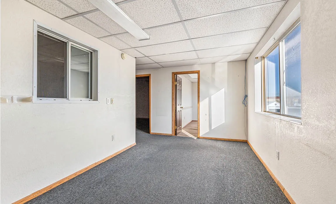 8624 W. Franklin Rd. office interior