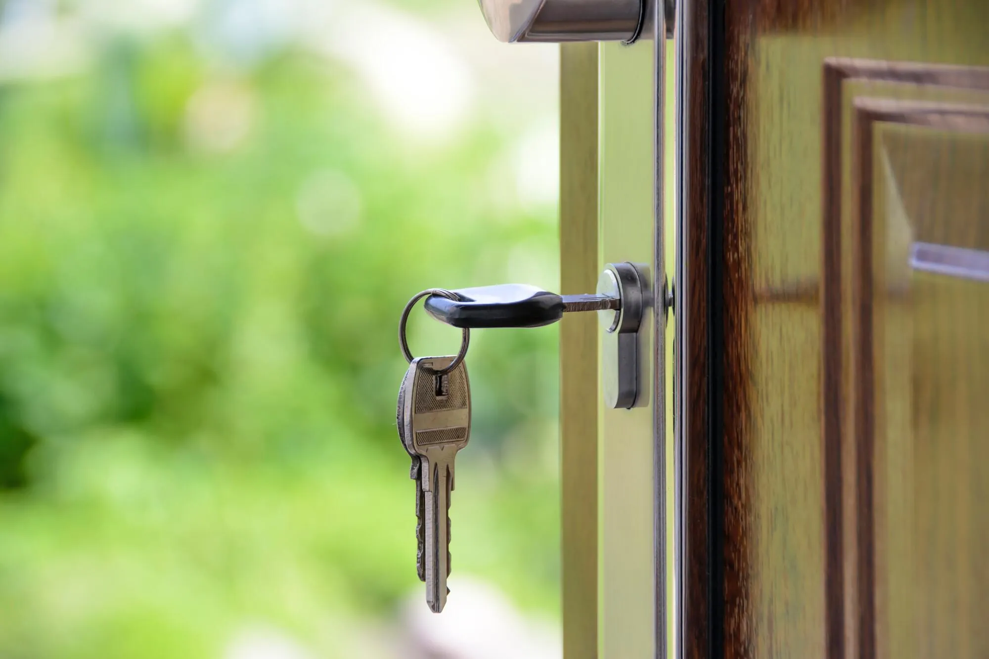 Navigating the Pros of New Construction Homes and the Timeless Appeal of Existing Residences