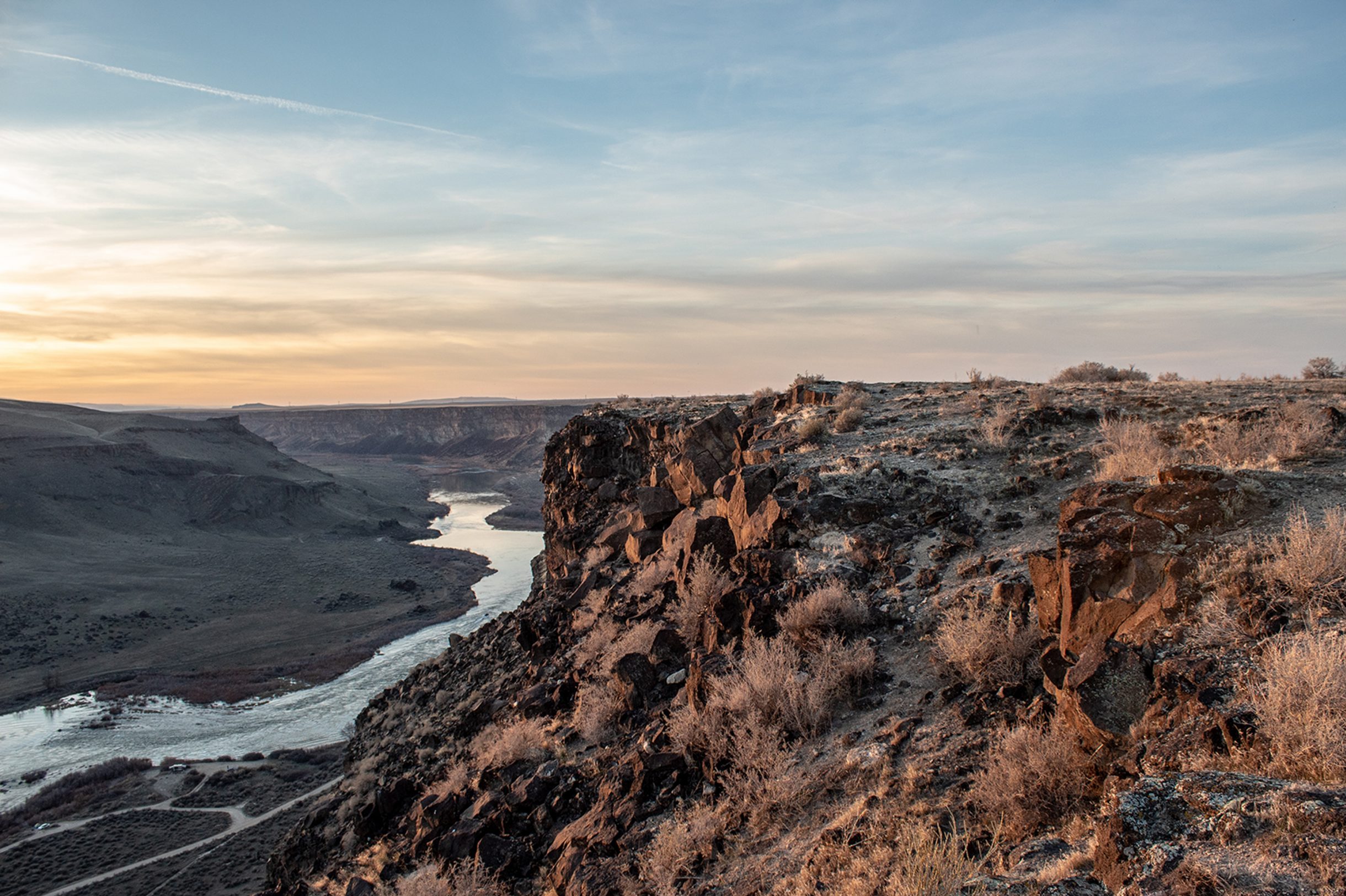 Dedication Point overlook, showing the winding Snake River below the canyon to the left