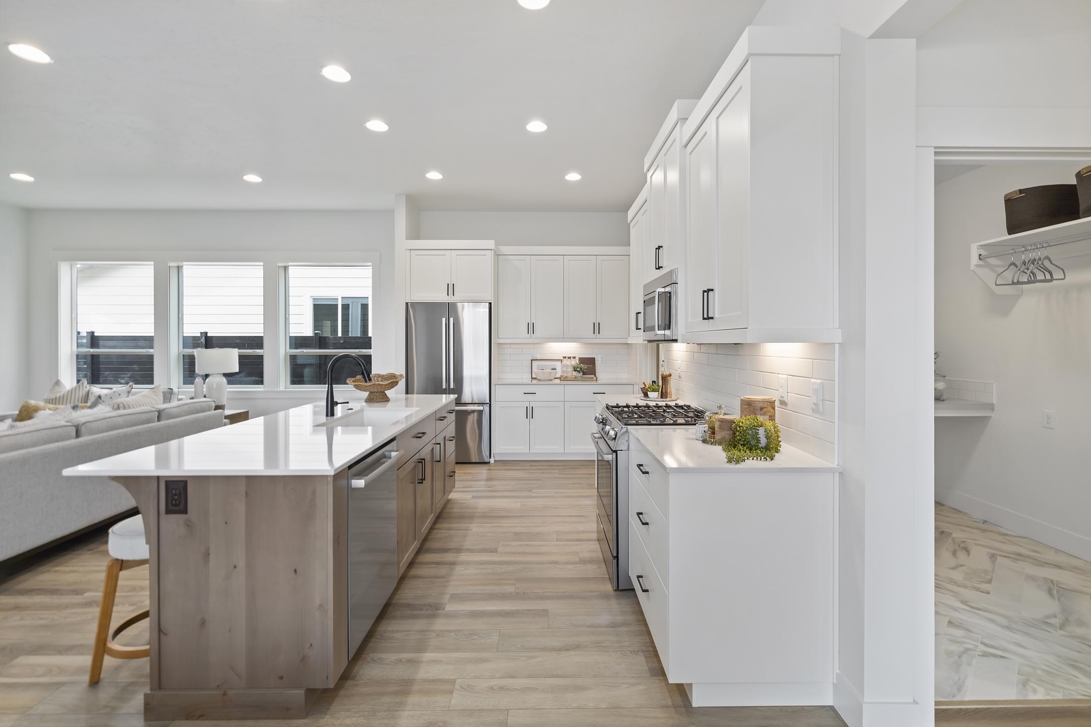 28-6370 N Barholm Ln_061