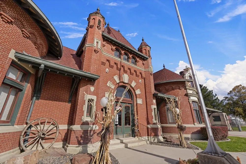Front exterior of Nampa Train Depot museum at an angle, located in Nampa, Idaho